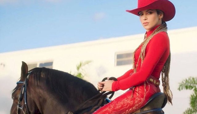 Shakira lanzó el video de 