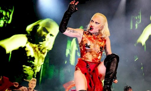 LADYGAGAENVIVO