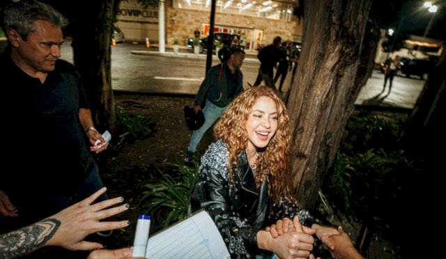 SHAKIRA 