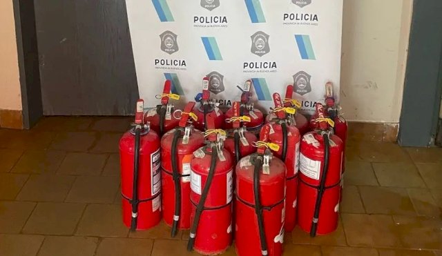 ROBO DE MATAFUEGOS